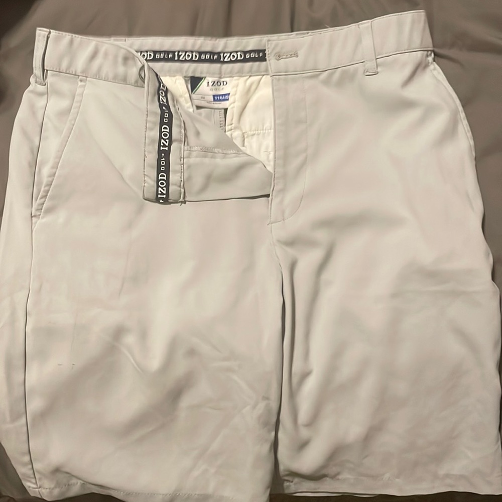 IZoD Mens golf shorts